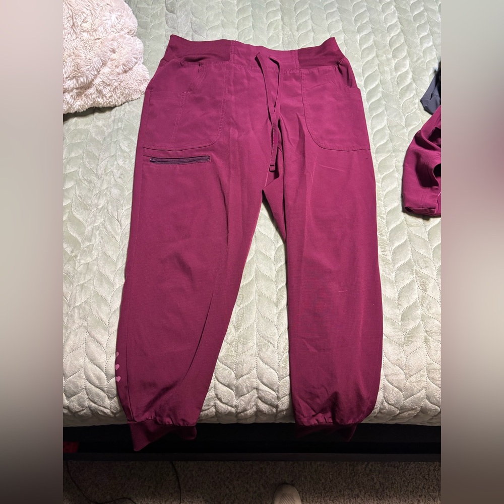 Heart Soul Women’s Burgundy Jogger scrub bottoms